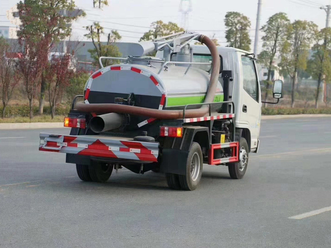 國六凱馬3方吸糞車