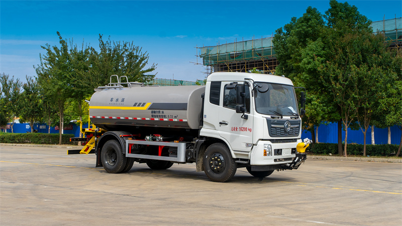 東風(fēng)天錦15方灑水車